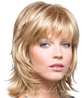 Женская стрижка Каскад с окрашиванием песочный блонд, фото 1
