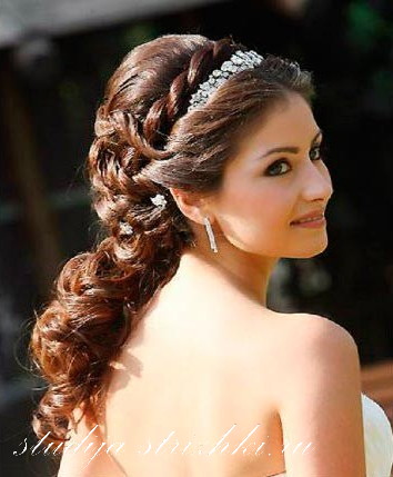 Женская свадебная прическа на длинные волосы, фото 2