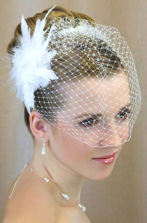 Женская свадебная прическа с вуалеткой, фото 7